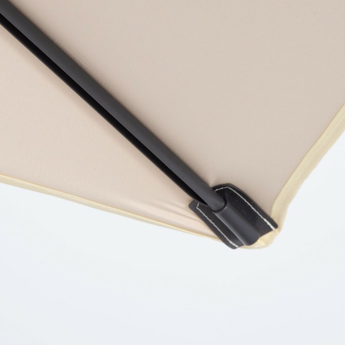 V6HEEC8B7F06D02FB46984019B285485871R5712495P6