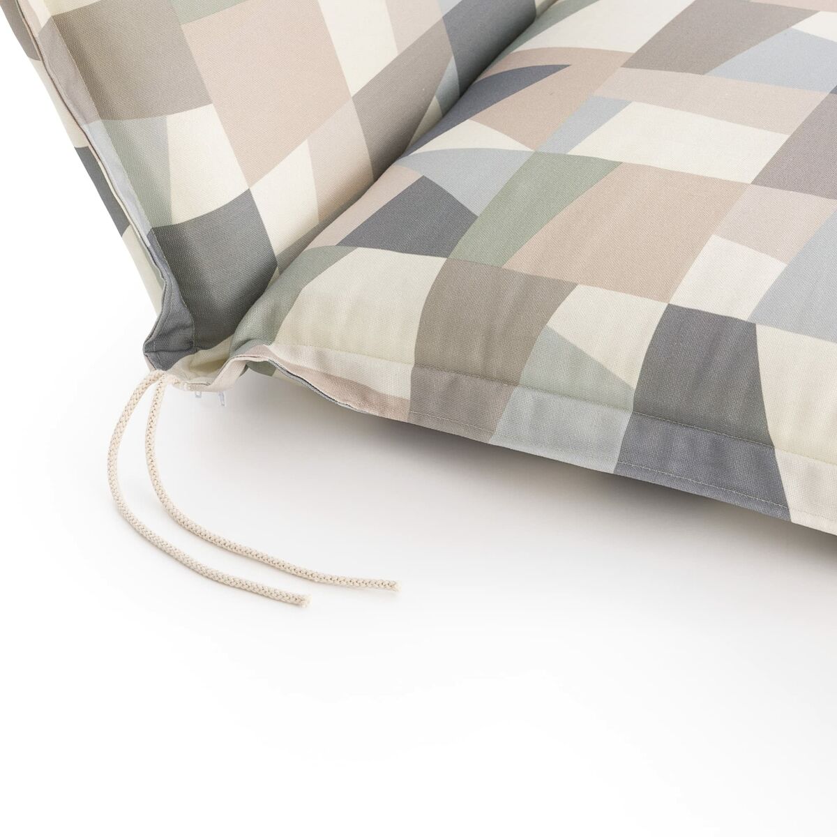 V6HD10CA8887622DD39C35436E3B1423FE1R4257371P3